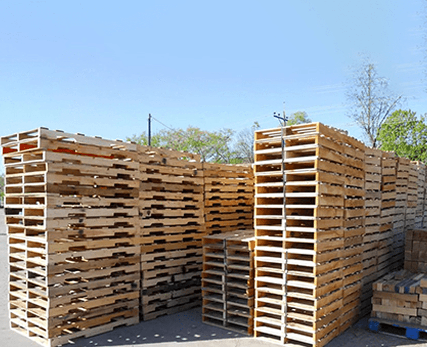 WOODEN PALLETE PACKAGING - Ackroll Steel